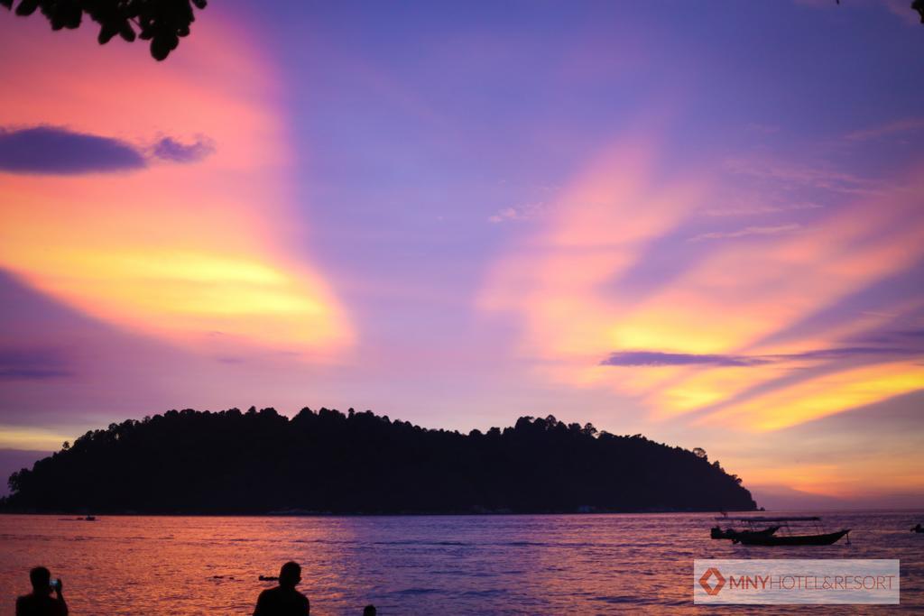 MNY Hotel&Resort Kampung Teluk Nipah Exterior foto