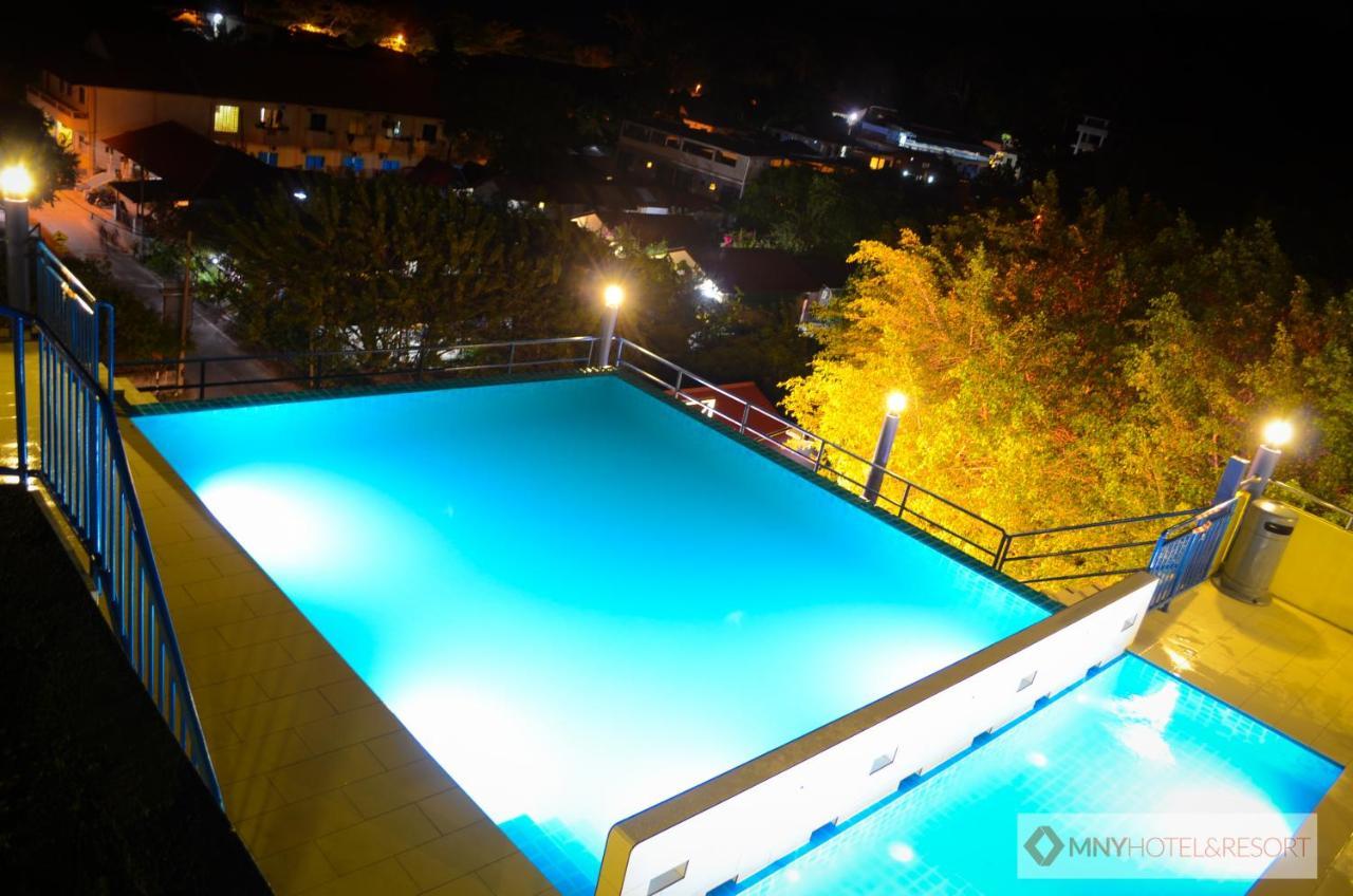 MNY Hotel&Resort Kampung Teluk Nipah Exterior foto